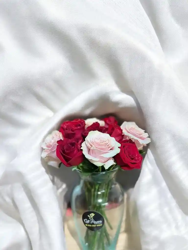 Jarron De Rosas Rojas Y Rosadas