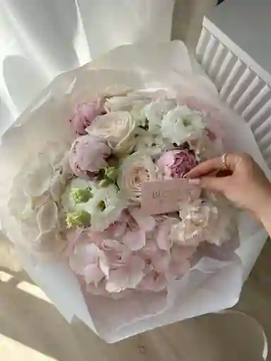 Bouquet De Rosas Clavel Y Hortencia