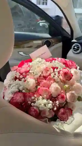 Bouquet De Clavel Rosado Y Blanco