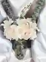Jarrón De Rosas Blancas
