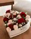 Caja En Forma De Corazón Con Rosas