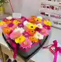 Caja En Forma De Corazón De Gérberas Surtidas