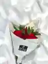 Bouquet De Rosas Rojas Con Astromelia.