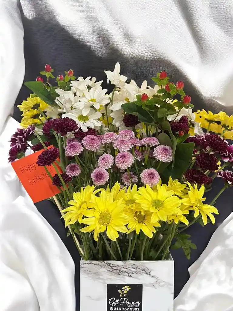 Caja Cuadrada De Mix De Flores