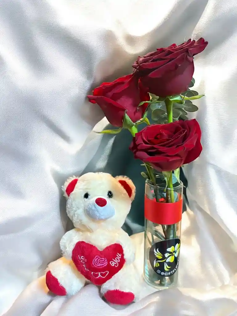 Solitario De Rosas Rojas Con Peluche Pequeño
