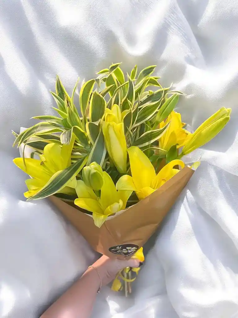 Bouquet De Lirios Amarillos