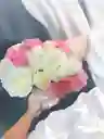 Bouquet De Rosas Con Clavel