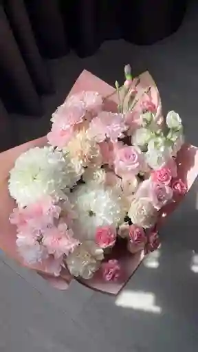 Bouquet De Rosa Mini Crisantemos