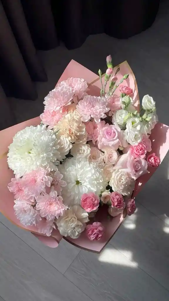 Bouquet De Rosa Mini Crisantemos