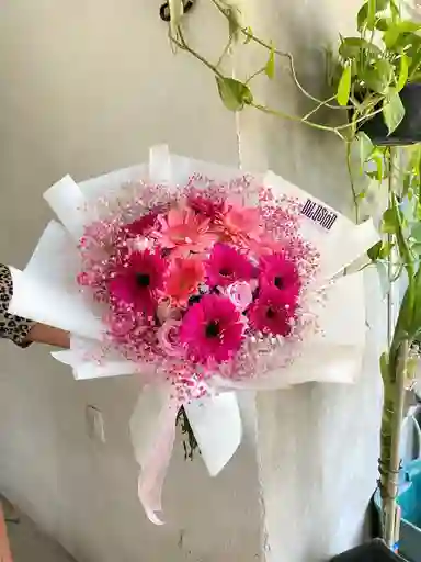 Bouquet De Gerberas Y Rosas
