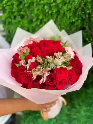Bouquet De Rosas Con Astromelia