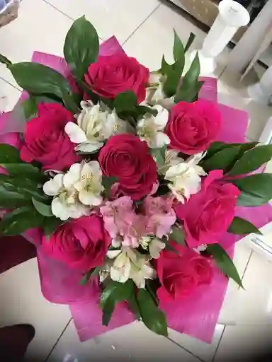 Bouquet De Rosas Con Astromelia