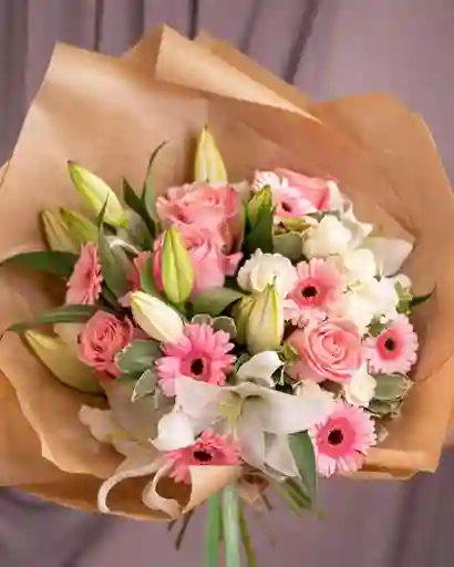 Bouquet De Rosas Lirios Y Gerberas