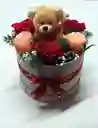 Caja De Rosas Con Oso Pequeño