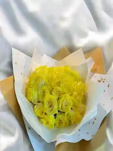 Ramo Buchon De Rosas Amarillas