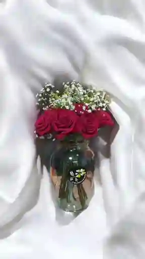 Jarron De Rosas Rojas