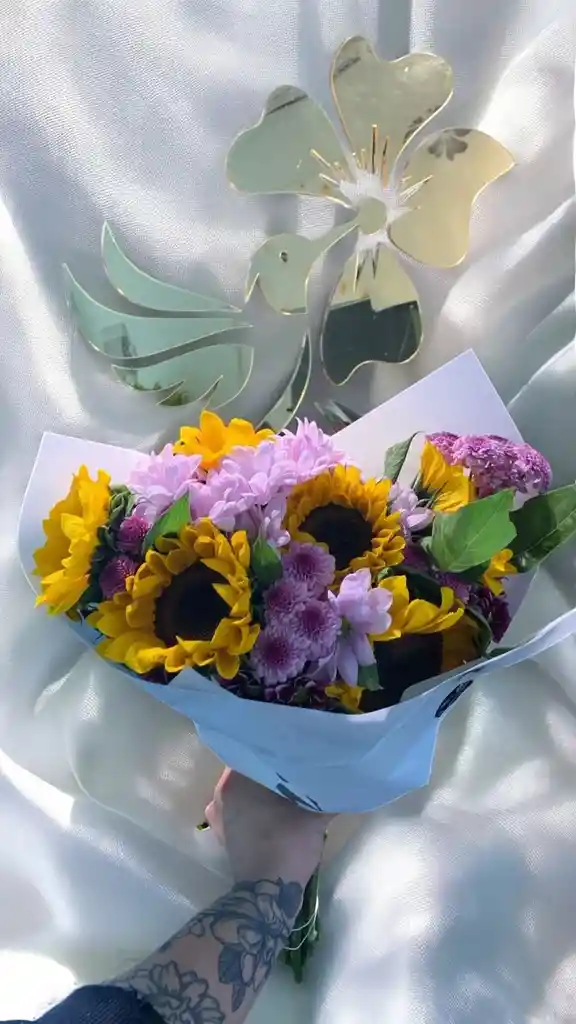 Bouquet De Girasoles Con Margaritas.