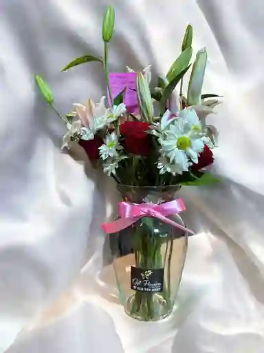 Jarron De Rosas, Lirios Y Margaritas