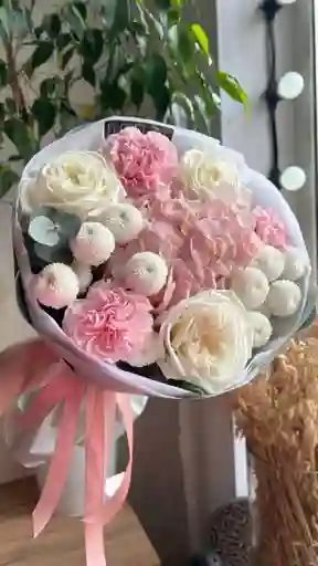 Bouquet De Hortencias Rosas Clavel