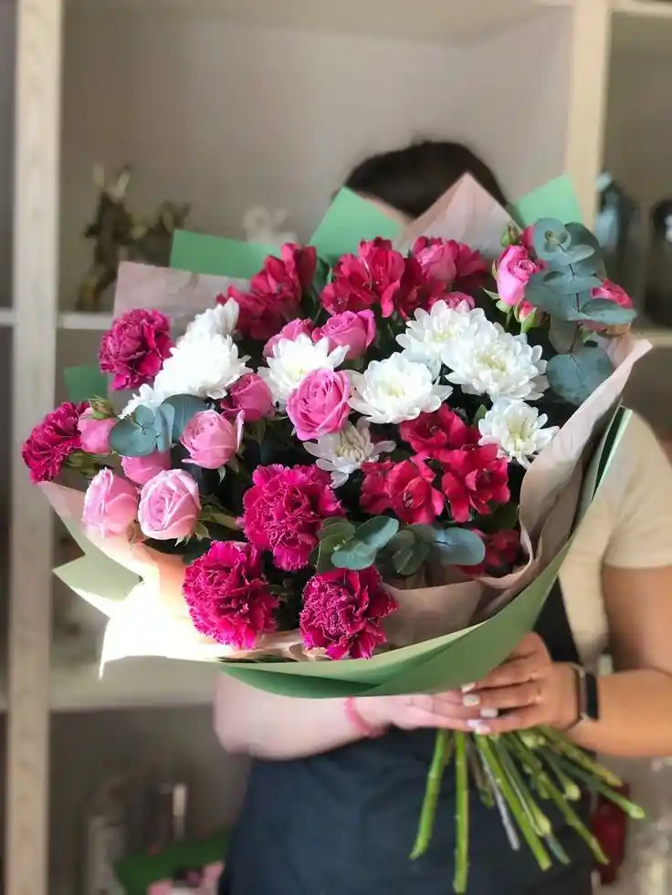 Bouquet De Crisantemos, Rosa Mini Y Clavel