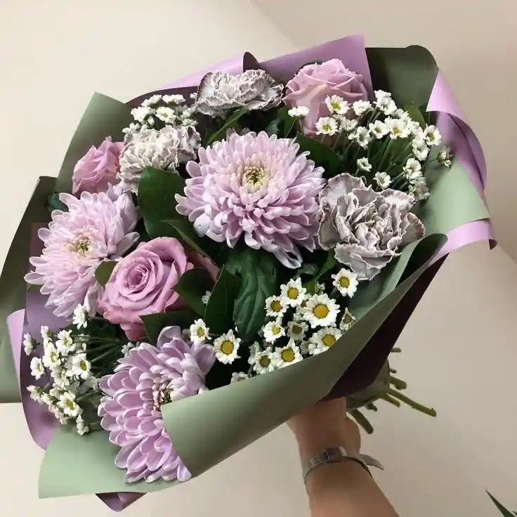 Bouquet Morado De Rosas Crisantemos Y Clavel