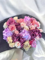Caja De Corazon De Mix De Flores Pastel
