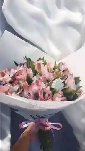 Bouquet De Astromelia Rosada