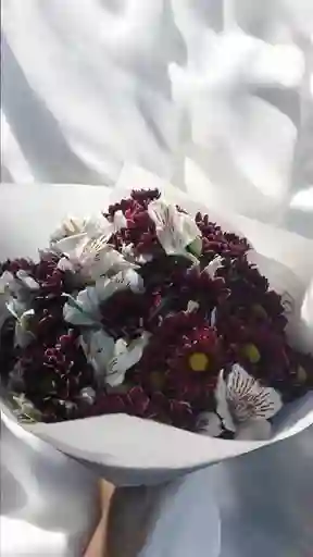 Bouquet De Astromelia Y Margarita