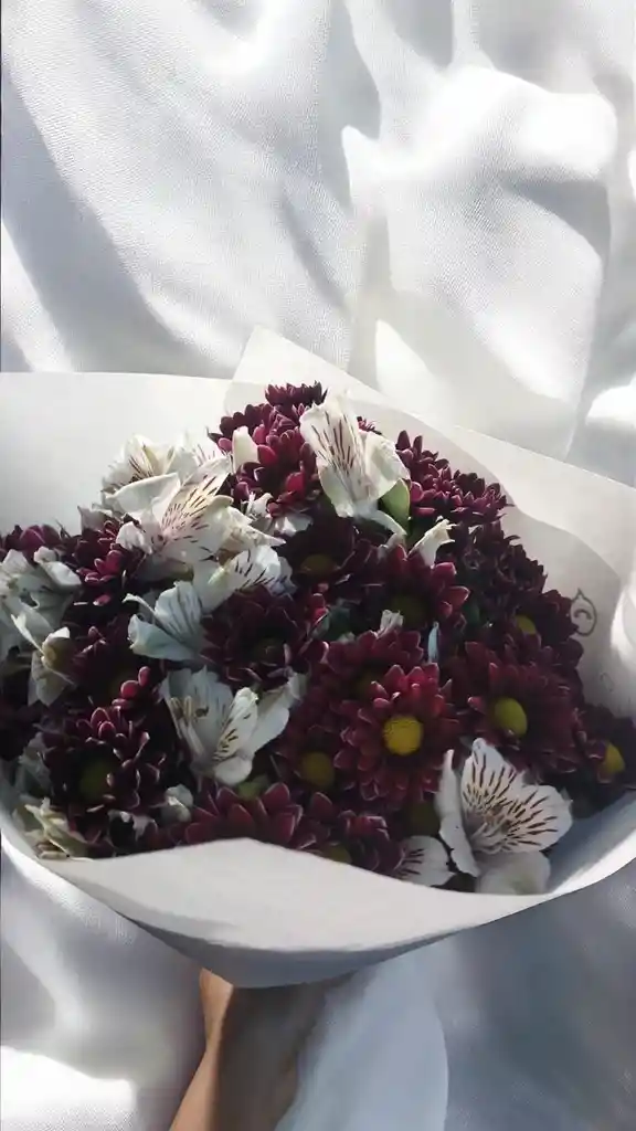 Bouquet De Astromelia Y Margarita