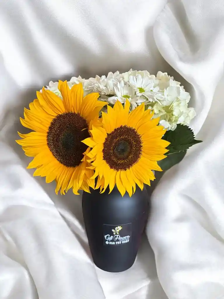 Jarron Negro Con Girasol, Margarita Y Hortencias