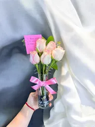 Solitario De 5 Rosas Rosadas Con Follaje