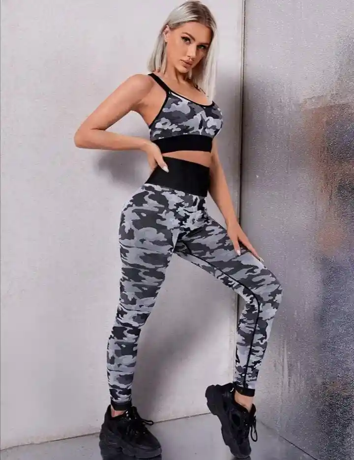 Conjunto Deportivo Leggins Levanta Cola + Esqueleto