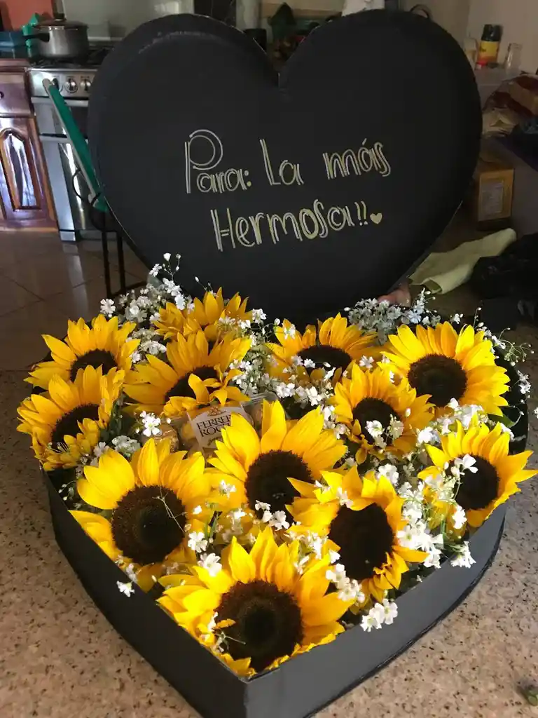 Regalo Para Mamá- Detalles- Anchetas- Desayuno- Cumpleaños-dia Madres-detalles-flores-chocolates-arreglos Florales