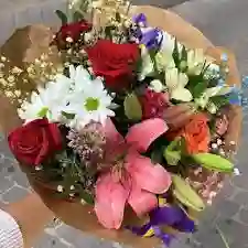 Flores Ramo Mix Rosas Lirios Astromelias - Bouquet Vibe