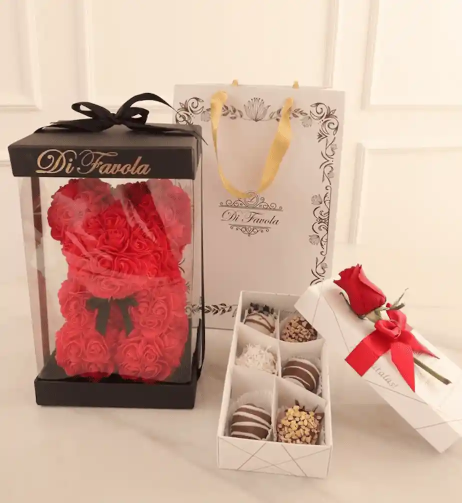 Oso De Rosas Rojas  pequeño Y Caja X 6 Fresas Con Chocolate y 1 Rosa