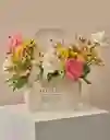 Arreglo De Flores Cálida Aurora. Flores Amarillas, Rosadas, Guerreras. Día De La Madre