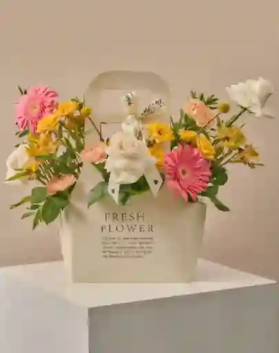 Arreglo De Flores Cálida Aurora. Flores Amarillas, Rosadas, Guerreras. Día De La Madre