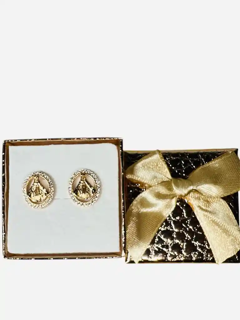 Aretes En Rodio Con Diseño Ovalado Y Virgen