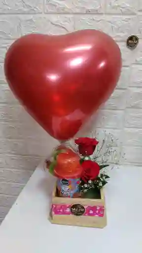 Arreglo De Rosas Con Bonyur Y Mix De Fruta