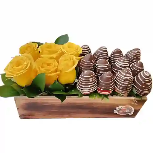 Sembrado De Rosas Y Fresas