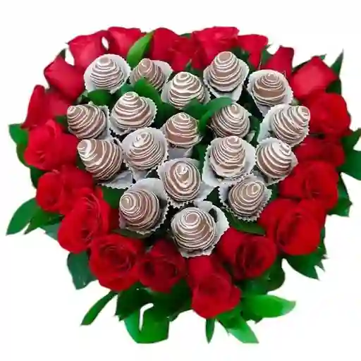 Fresas Con Chocolate En Corazón De Rosas