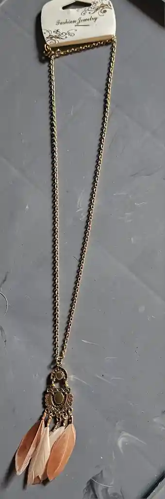 Collar Cadena Dorada Plumas Multicolor Y Cafe Ideal Regalo Para Cualquier Ocasion Madre Abuela Tia Hermana Hija Prima Amiga Esposa Novia