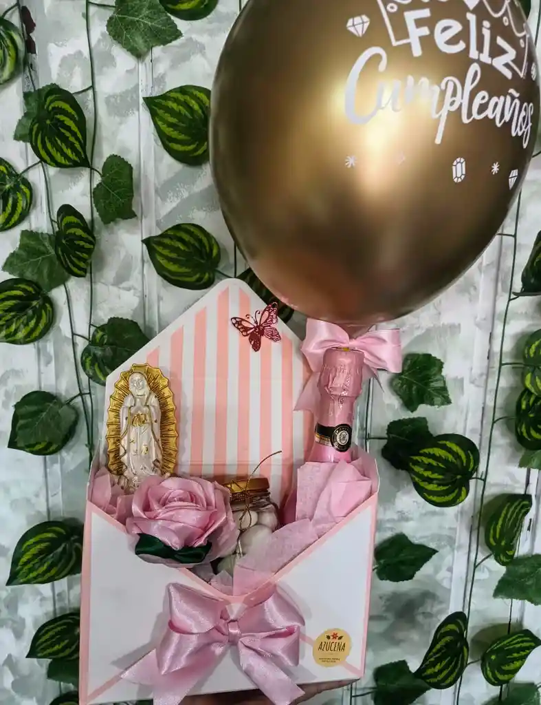 Feliz Día Hermosa ( Caja De Regalo Con Virgen, Almendras , Vino Y Rosa)