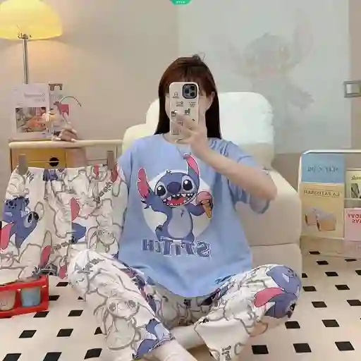 Pijama Tres Piezas Stitch Talla Única (camiseta + Pantalón + Short)