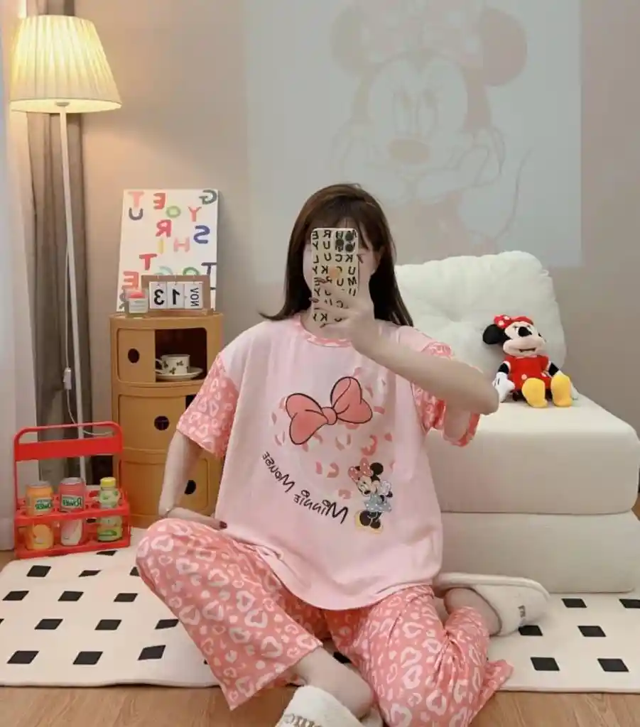 Pijama Tres Piezas Minnie Mouse Talla Única (camiseta + Pantalón + Short)