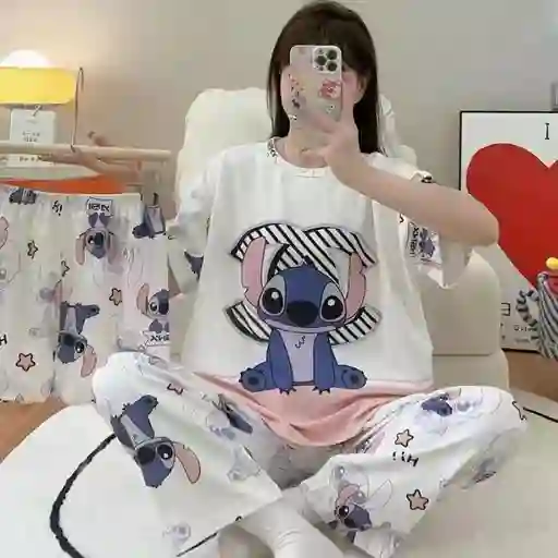 Pijama Tres Piezas Stitch Talla Única (camiseta + Pantalón + Short)