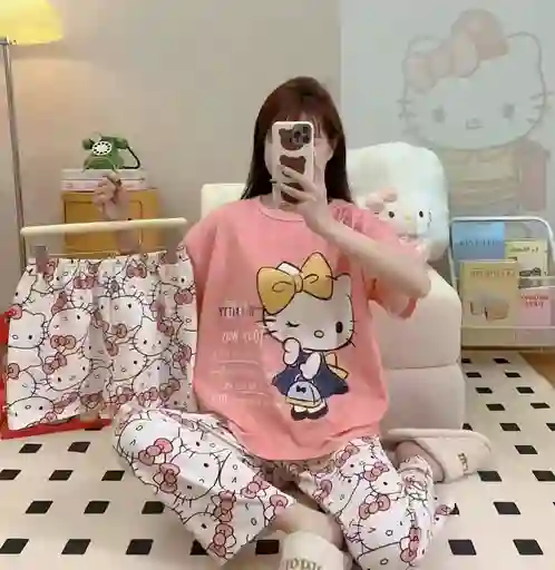 Pijama Tres Piezas Hello Kitty Talla Única (camiseta + Pantalón + Short)