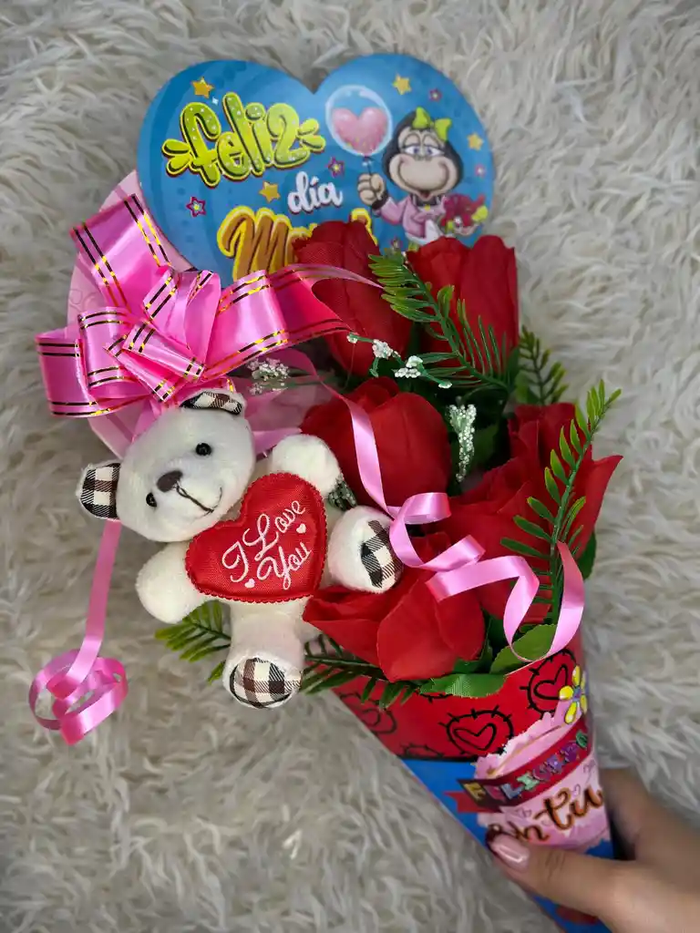 Cono De Rosas Muñeco Para El Dia De La Madre