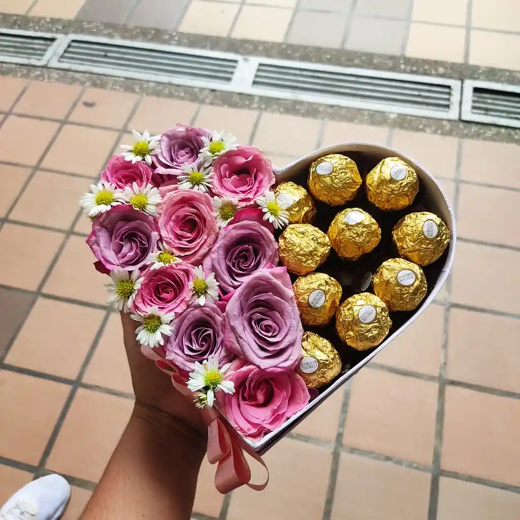 Corazon De Rosas Y Ferreros