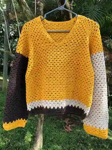 Sueter Amarillo Cuello V Tejido